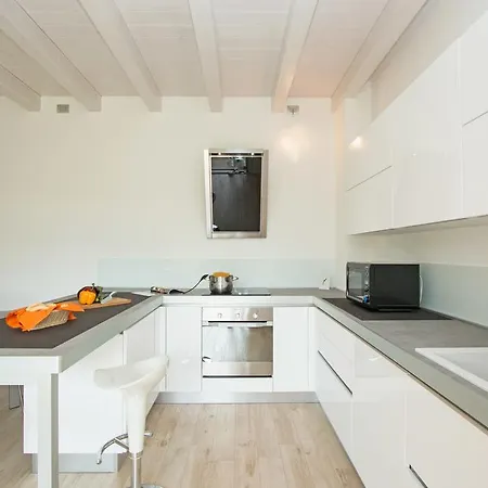 Apartment Warda Desenzano del Garda